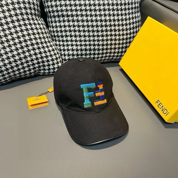 【FENDI  フェンディ】【数量限定】 野球帽 / ハット   241125