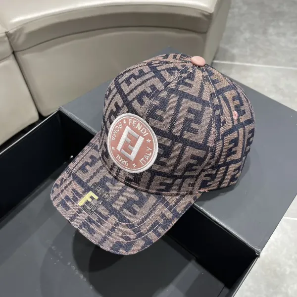 【FENDI  フェンディ】【数量限定】 野球帽 / ハット