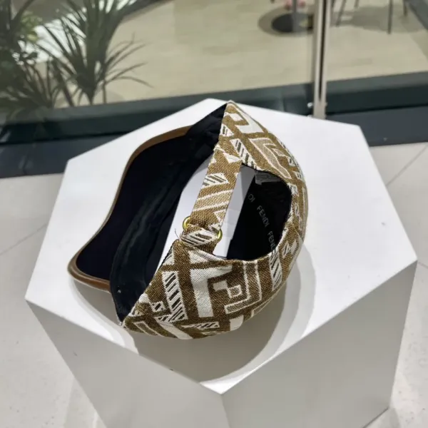 【FENDI  フェンディ】【数量限定】 野球帽 / ハット