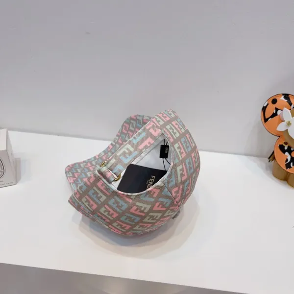 【FENDI  フェンディ】【数量限定】 野球帽 / ハット