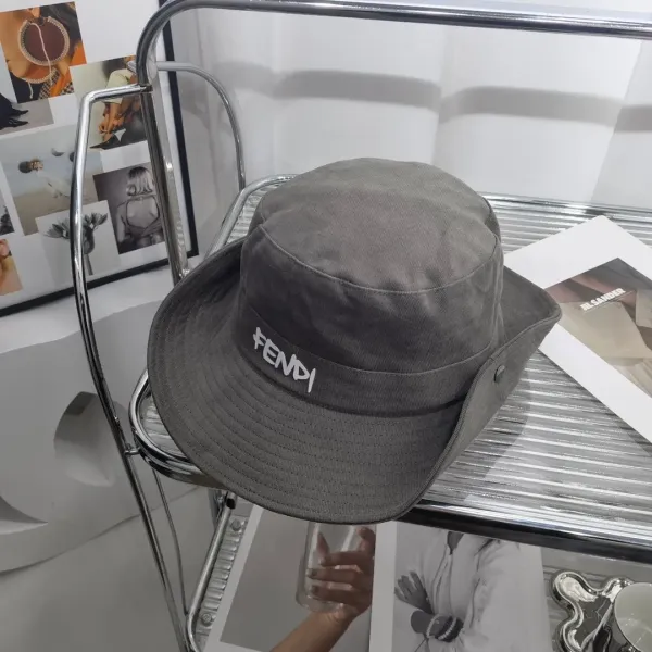 FENDI(フェンディ)フィッシャーマンズハット