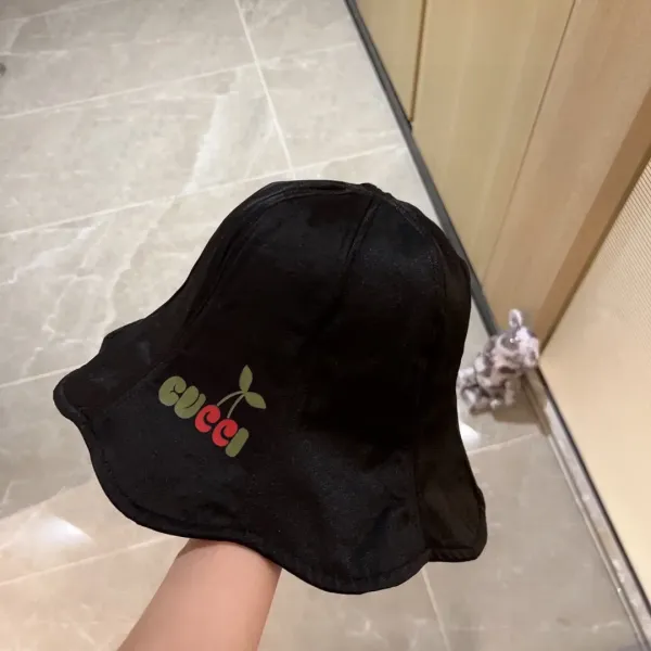 GUCCI(グッチ)フィッシャーマンズハット  241126