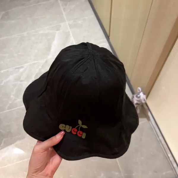 GUCCI(グッチ)フィッシャーマンズハット  241126