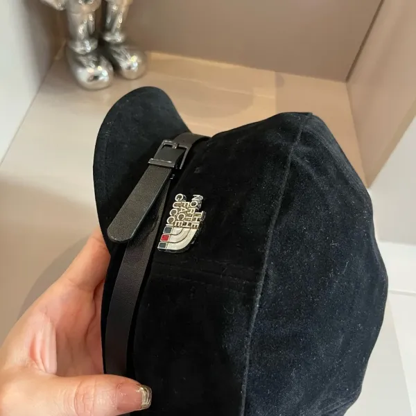 【GUCCI  グッチ】【数量限定】 野球帽 / ハット 240904