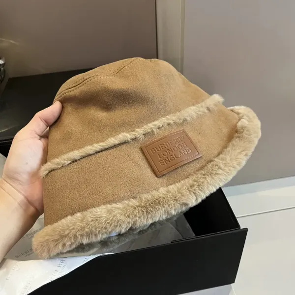 BURBERRY(バーバリー)フィッシャーマンズハット  241011