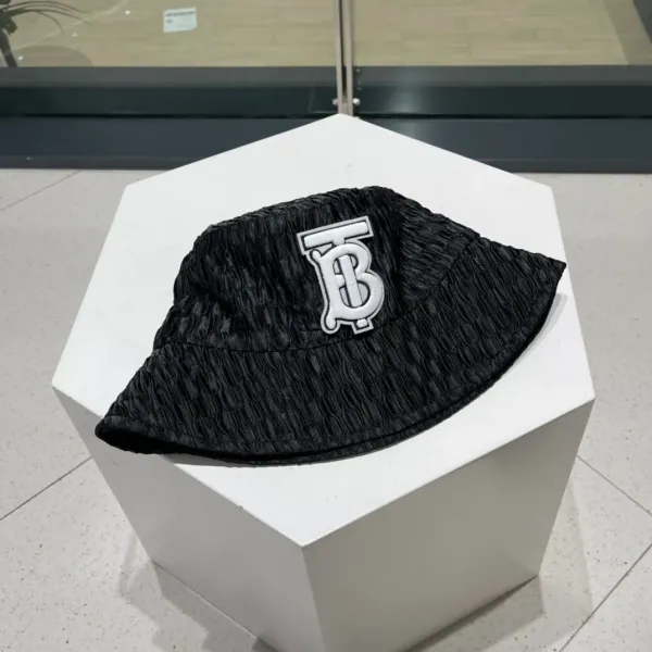 BURBERRY(バーバリー)フィッシャーマンズハット  241011