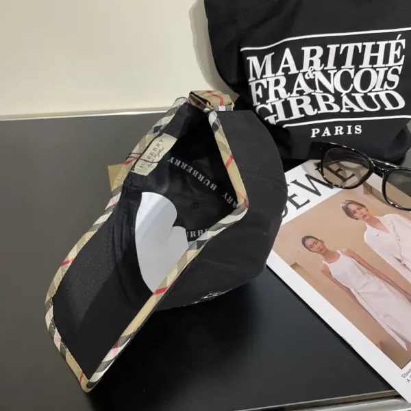 【BURBERRY  バーバリー】【数量限定】 野球帽 / ハット 241011