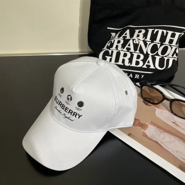【BURBERRY  バーバリー】【数量限定】 野球帽 / ハット 241011