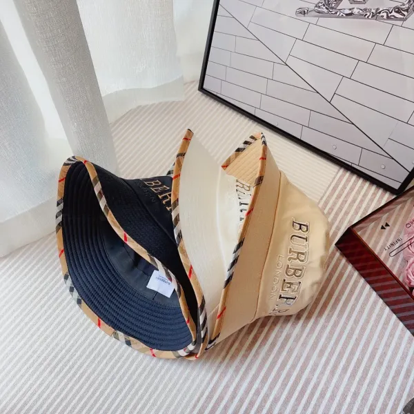 BURBERRY( バーバリー)フィッシャーマンズハット