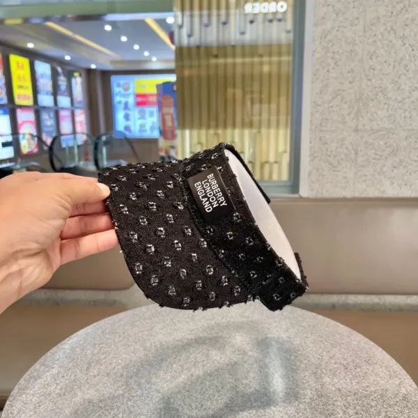 【BURBERRY  バーバリー】【数量限定】空のシルクハット