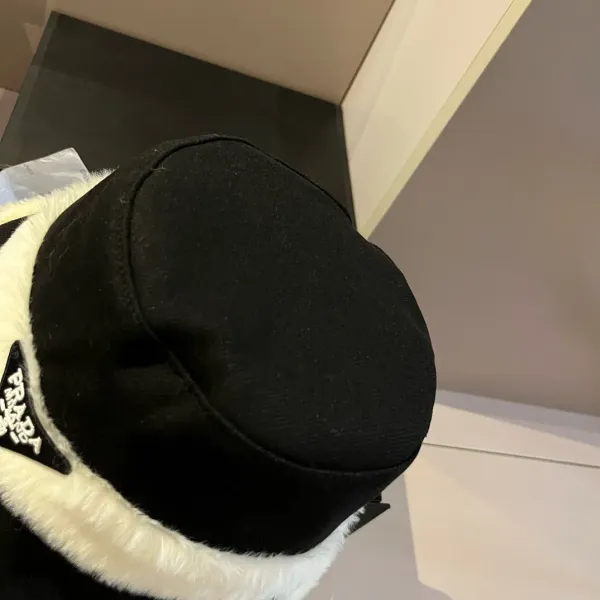PRADA (プラダ)フィッシャーマンズハット  241125