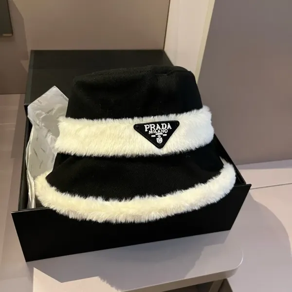 PRADA (プラダ)フィッシャーマンズハット  241125