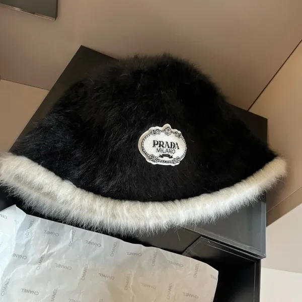 PRADA (プラダ)フィッシャーマンズハット  241125