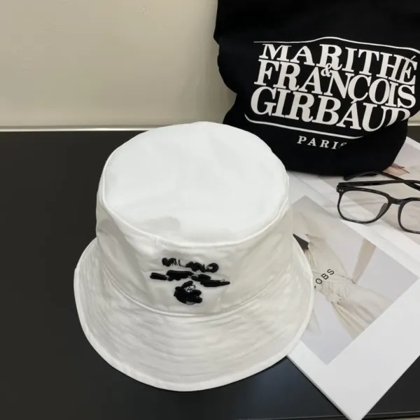 PRADA (プラダ)フィッシャーマンズハット 240904