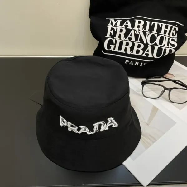 PRADA (プラダ)フィッシャーマンズハット 240904