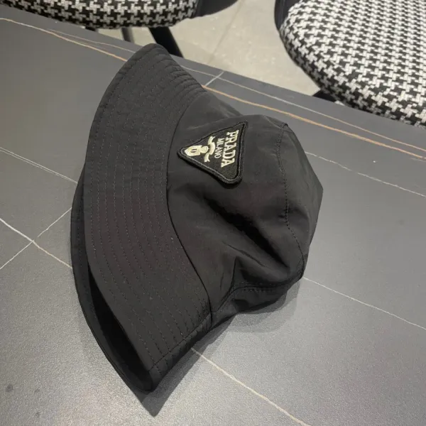PRADA (プラダ)フィッシャーマンズハット 240904