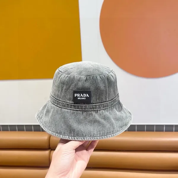 PRADA (プラダ)フィッシャーマンズハット 240904