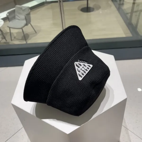 PRADA (プラダ)フィッシャーマンズハット