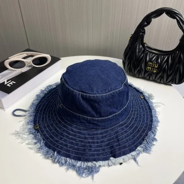 CELINE(セリーヌ)フィッシャーマンズハット 241011