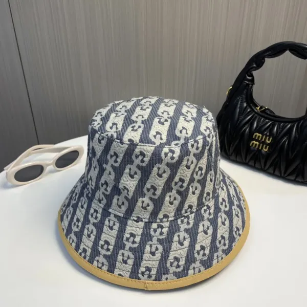 CELINE(セリーヌ)フィッシャーマンズハット 241011