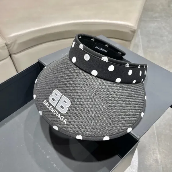 【BALENCIAGA  バレンシアガ】【数量限定】空のシルクハット