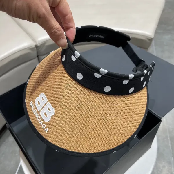 【BALENCIAGA  バレンシアガ】【数量限定】空のシルクハット