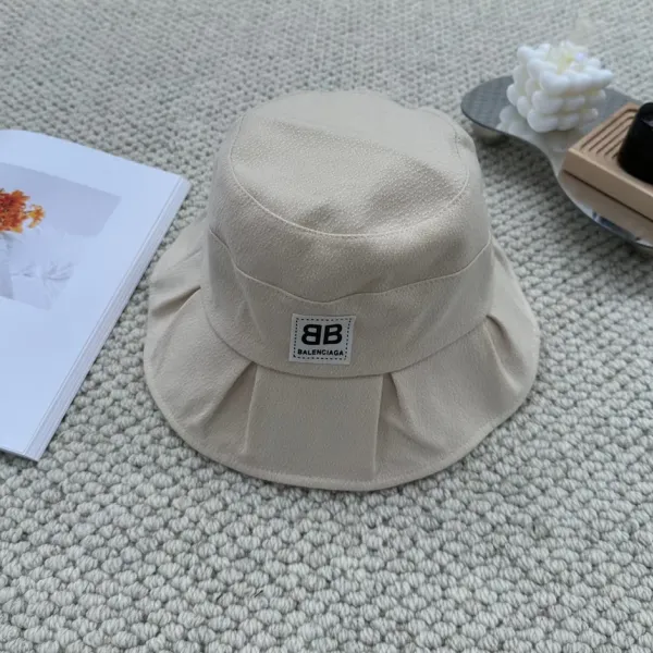 BALENCIAGA (バレンシアガ )フィッシャーマンズハット