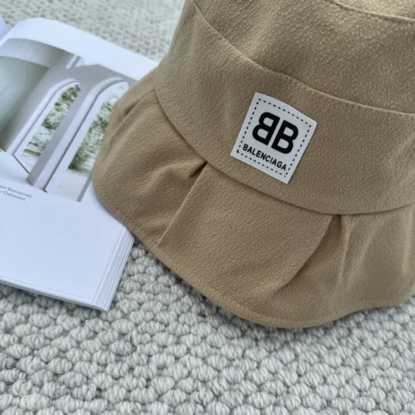 BALENCIAGA (バレンシアガ )フィッシャーマンズハット