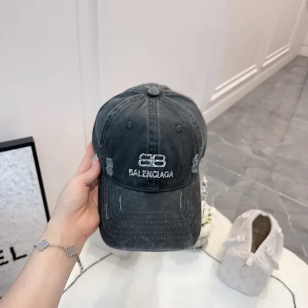 【BALENCIAGA バレンシアガ】【数量限定】 野球帽 / ハット