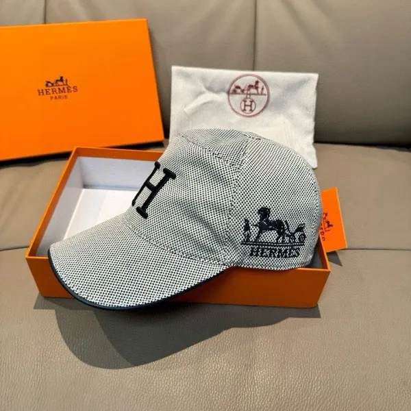 【HERMES  エルメス 】【数量限定】 野球帽 / ハット  241126
