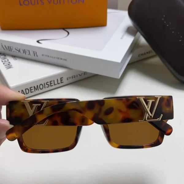 LV LOUIS VUITTON (  ルイヴィトン ) サングラス 241012