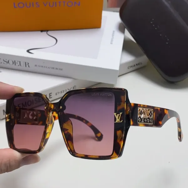 LV LOUIS VUITTON (  ルイヴィトン ) サングラス 241012