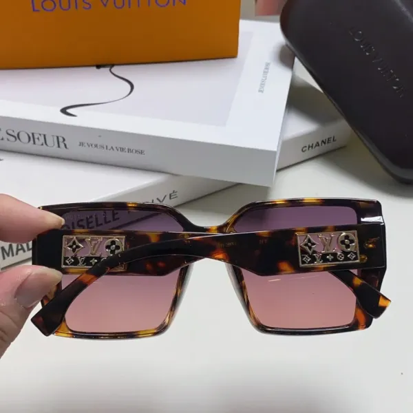 LV LOUIS VUITTON (  ルイヴィトン ) サングラス 241012