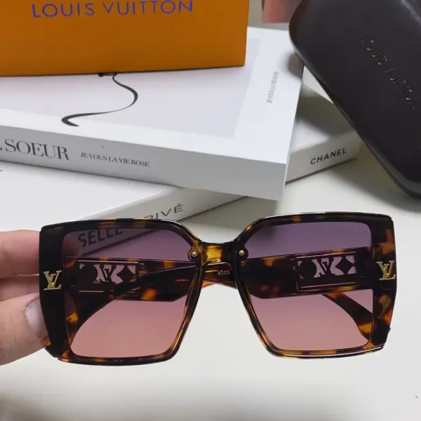 LV LOUIS VUITTON (  ルイヴィトン ) サングラス 241012