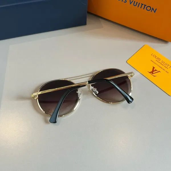 LV LOUIS VUITTON (  ルイヴィトン ) サングラス 241012