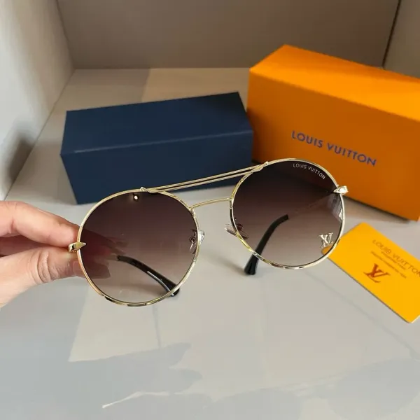 LV LOUIS VUITTON (  ルイヴィトン ) サングラス 241012