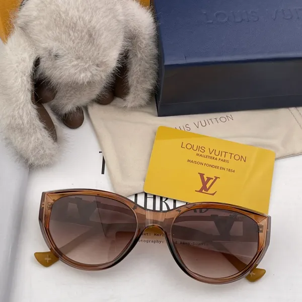 LV LOUIS VUITTON (  ルイヴィトン ) サングラス 241012