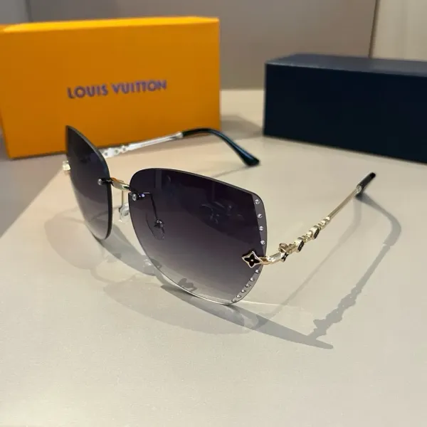 LV LOUIS VUITTON (  ルイヴィトン ) サングラス 241012