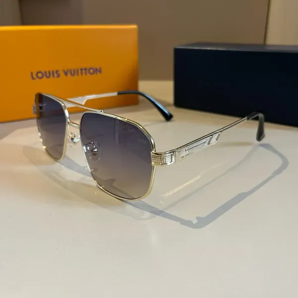 LV LOUIS VUITTON (  ルイヴィトン ) サングラス 241012