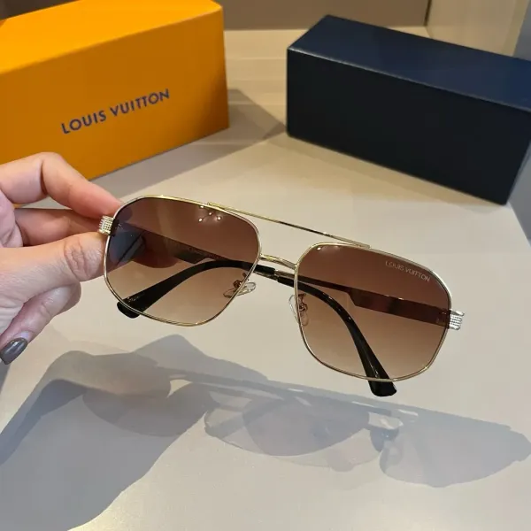 LV LOUIS VUITTON (  ルイヴィトン ) サングラス 241012