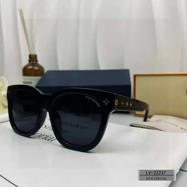 LV LOUIS VUITTON (  ルイヴィトン ) サングラス 241012