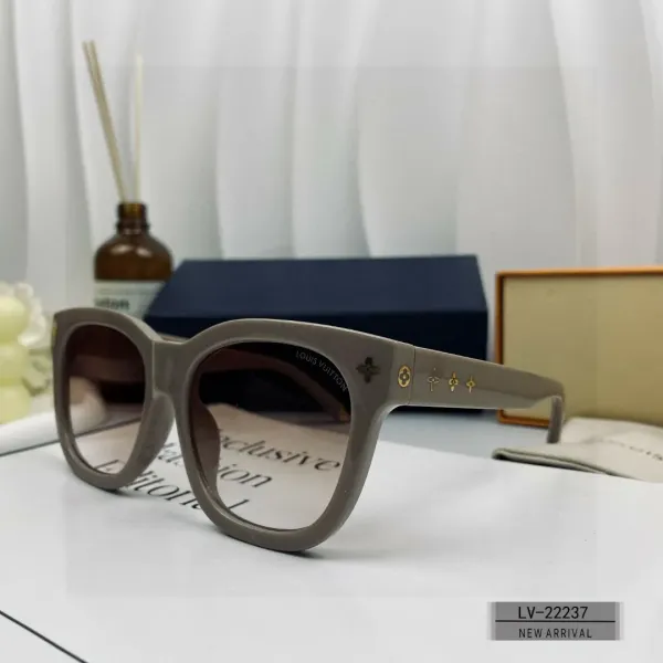 LV LOUIS VUITTON (  ルイヴィトン ) サングラス 241012