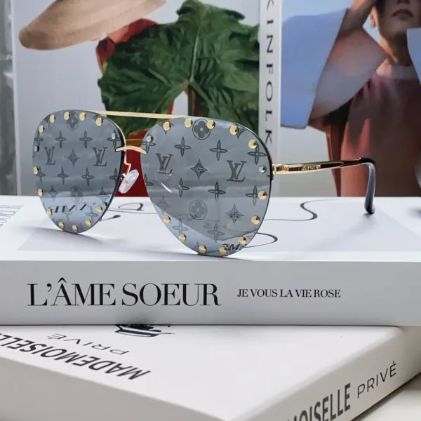 LOUIS VUITTON(ルイヴィトン) サングラス 24706