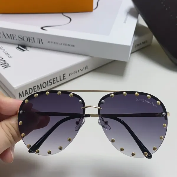 LOUIS VUITTON(ルイヴィトン) サングラス 24706