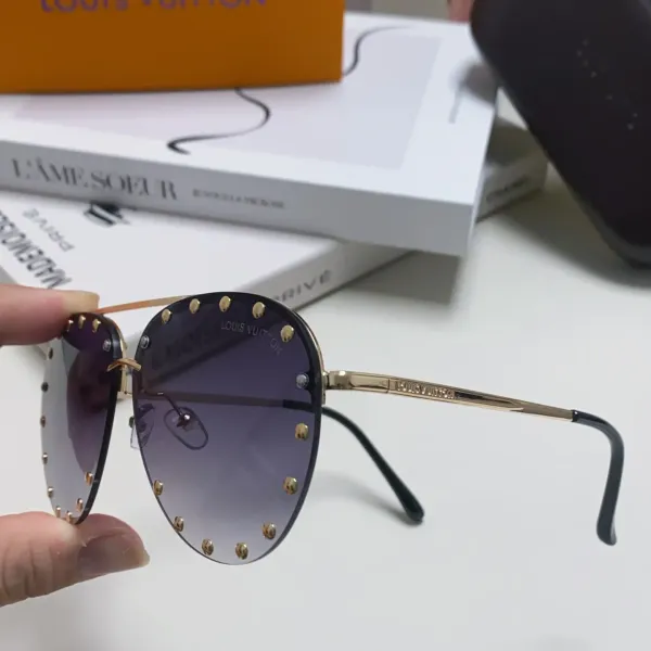LOUIS VUITTON(ルイヴィトン) サングラス 24706