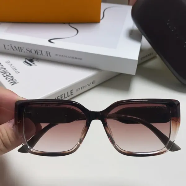 LOUIS VUITTON(ルイヴィトン) サングラス 24706