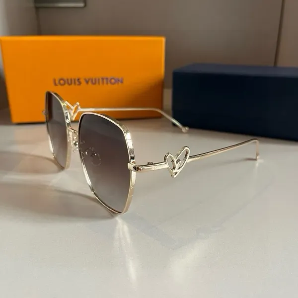 LOUIS VUITTON(ルイヴィトン) サングラス 24706
