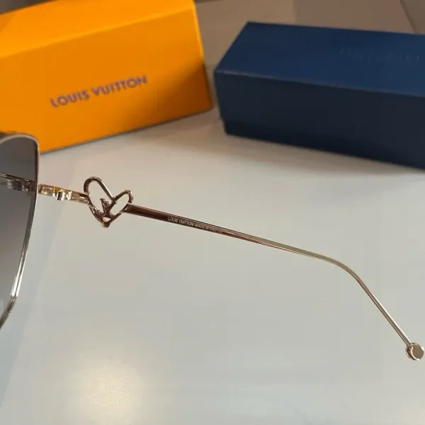 LOUIS VUITTON(ルイヴィトン) サングラス 24706