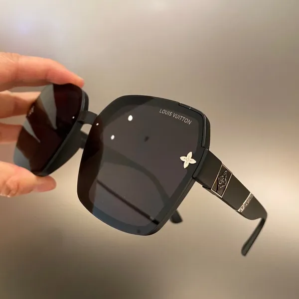 LOUIS VUITTON(ルイヴィトン) サングラス