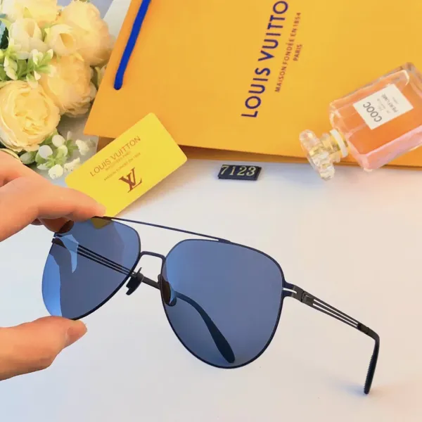 LOUIS VUITTON(ルイヴィトン) サングラス